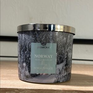 Goose Creek Norway Nordic Spruce Scented Candle - Silver Lid